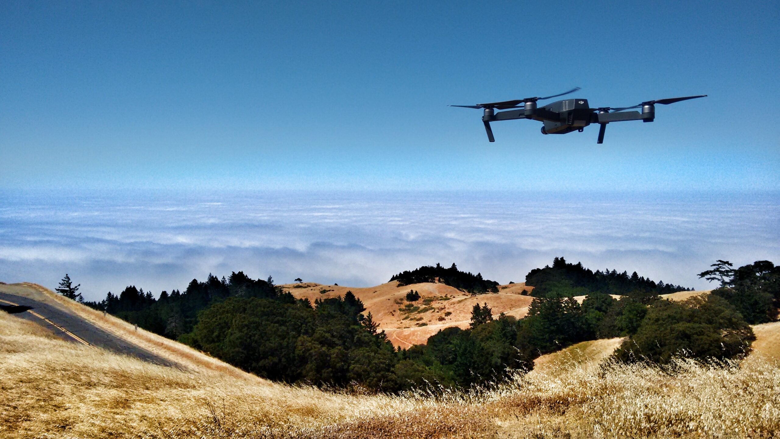 W jaki sposób drony współpracują z chmurą obliczeniową?
