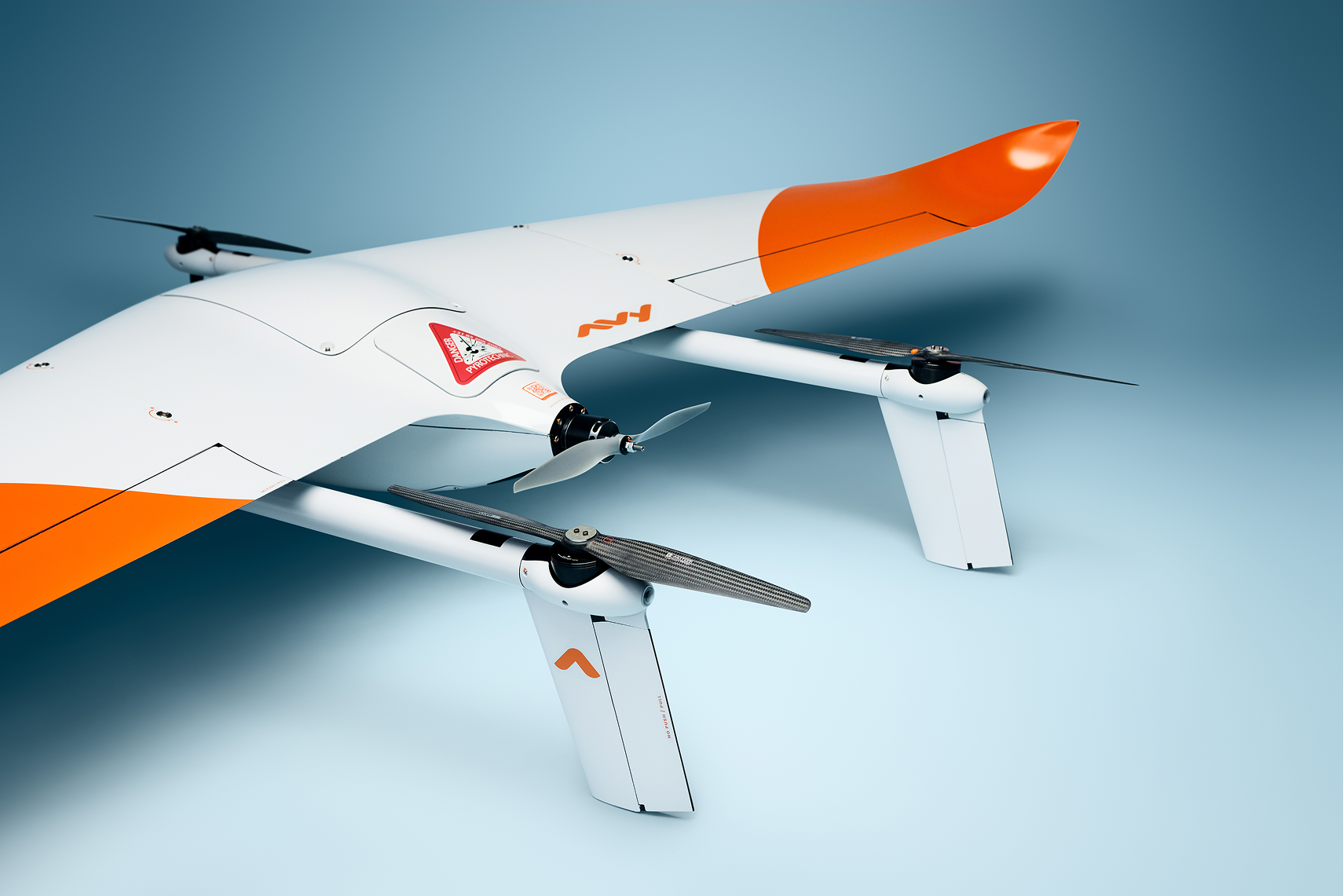 AVY_AERA4_Rearview_small 1